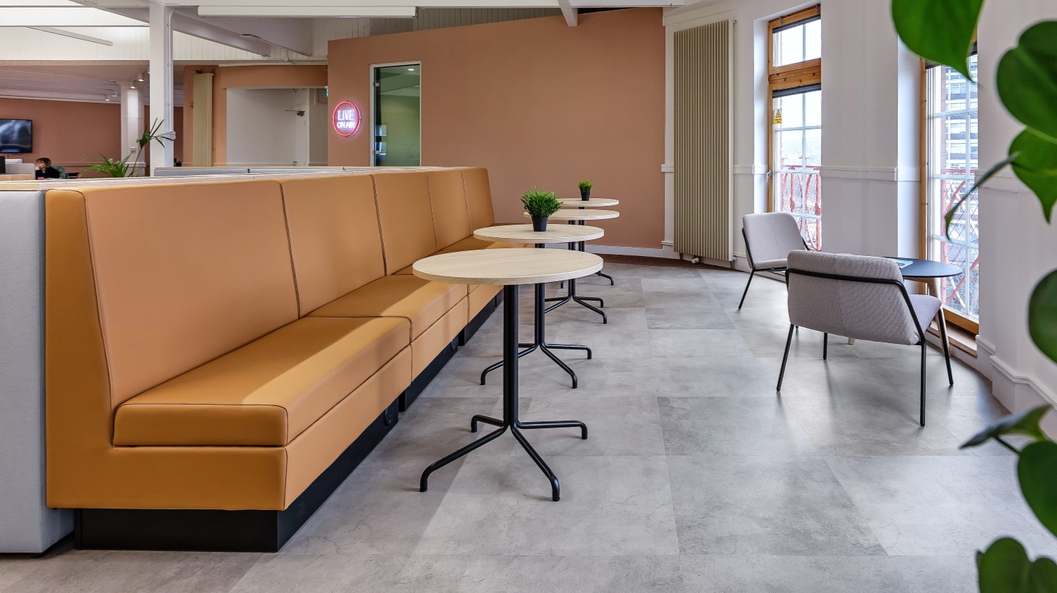 Banquette Seating With Tables And Chairs