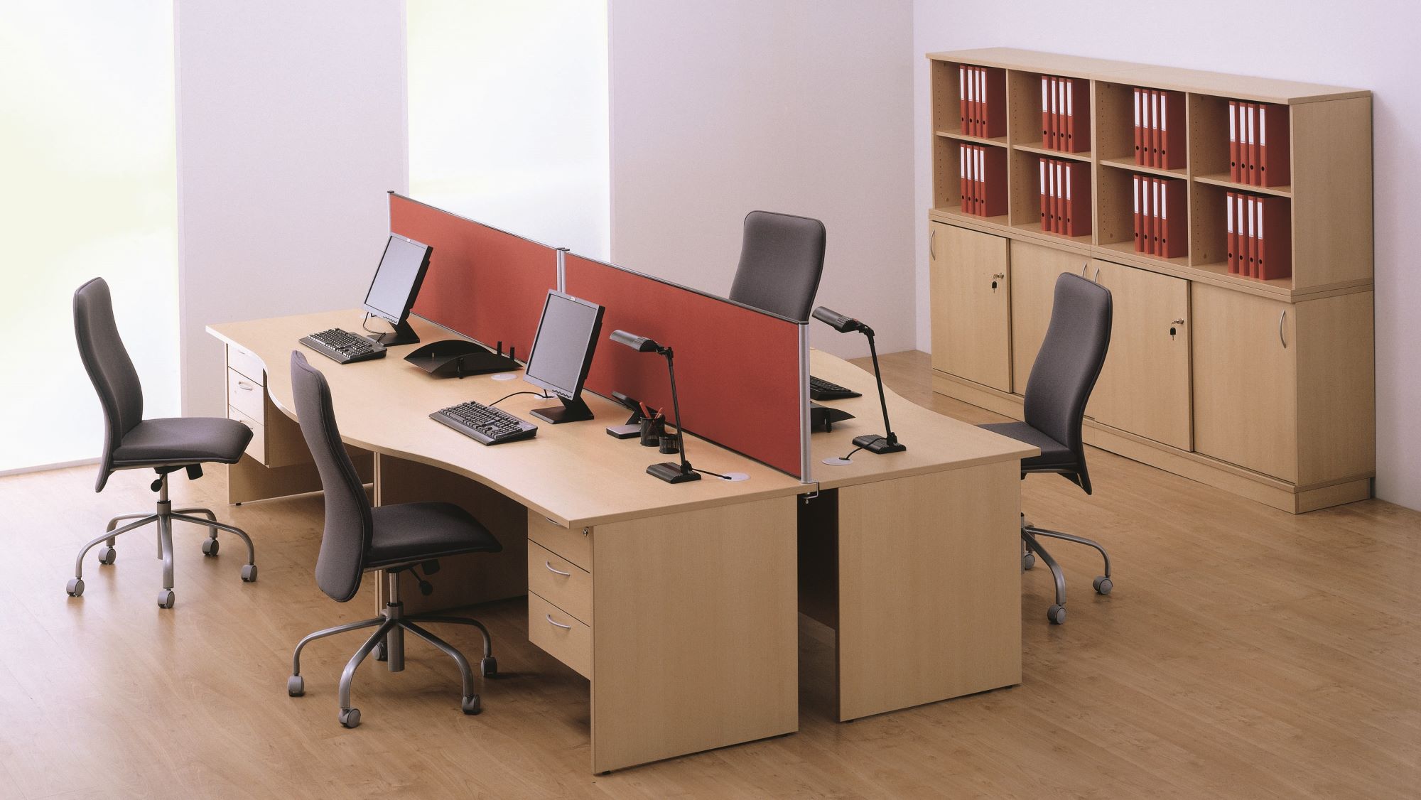 Endura Panel Wave Desks In Oak With Desk Mounted Screens