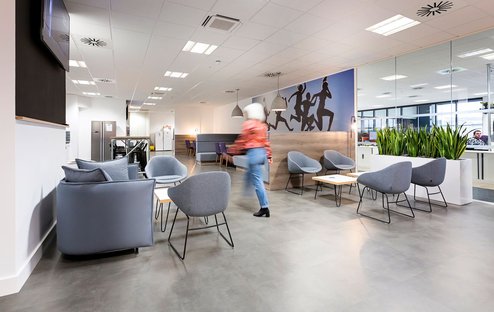 Wiggle Office Interiors And Furniture Case Study Portsmouth Staff Breakout Zone Cool Informal Soft Seating